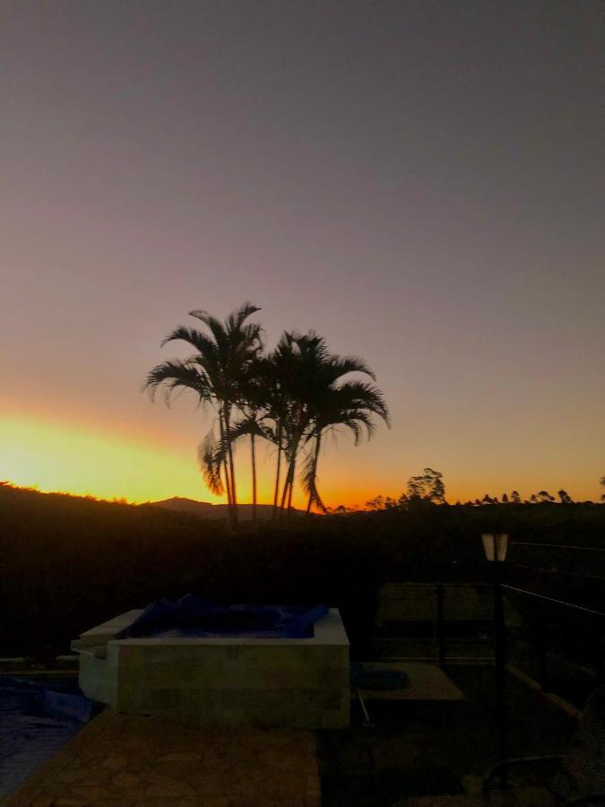 Chacara Tha&Thi Cond Fechado Wi Fi Spa E Pisc Aquececimento Solar Bom Jesus dos Perdões Exteriör bild